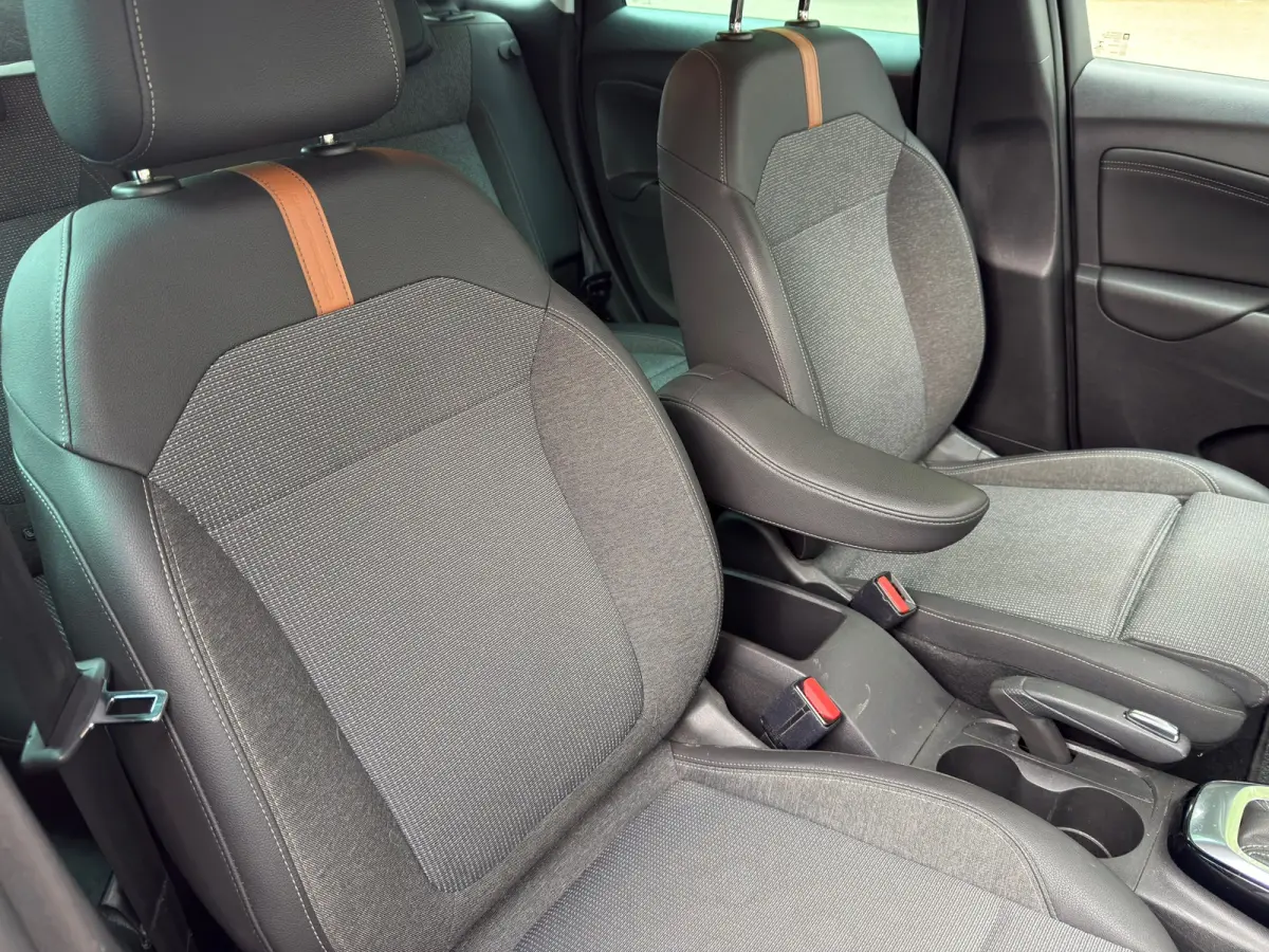 1.2 Turbo Elegance l Automaat l Camera l Trekhaak l Navi l Climate l Net grote beurt gehad l