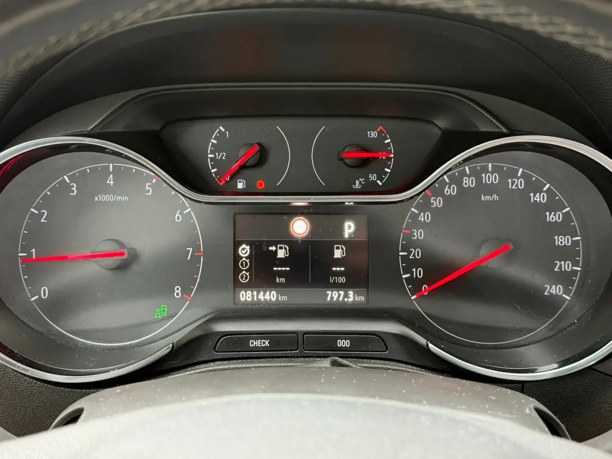 1.2 Turbo Elegance l Automaat l Camera l Trekhaak l Navi l Climate l Net grote beurt gehad l