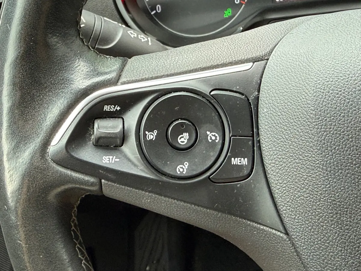 1.2 Turbo Elegance l Automaat l Camera l Trekhaak l Navi l Climate l Net grote beurt gehad l