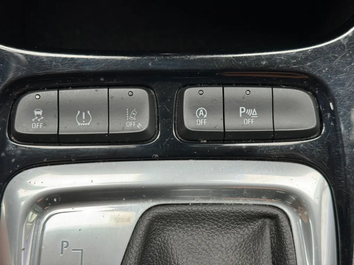 1.2 Turbo Elegance l Automaat l Camera l Trekhaak l Navi l Climate l Net grote beurt gehad l