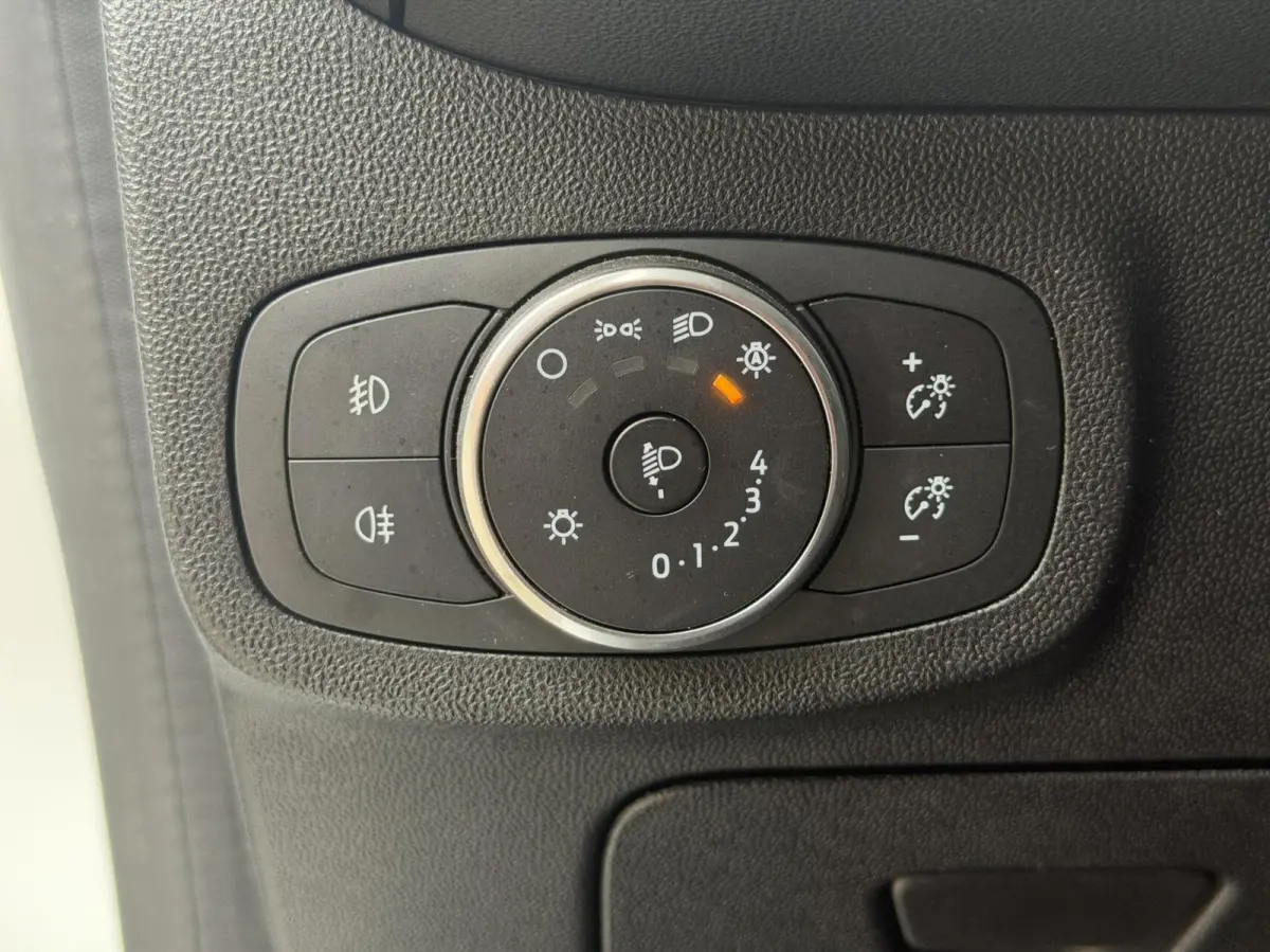 1.1 Trend Cruise CarPlay PDC Airco Elek spiegel