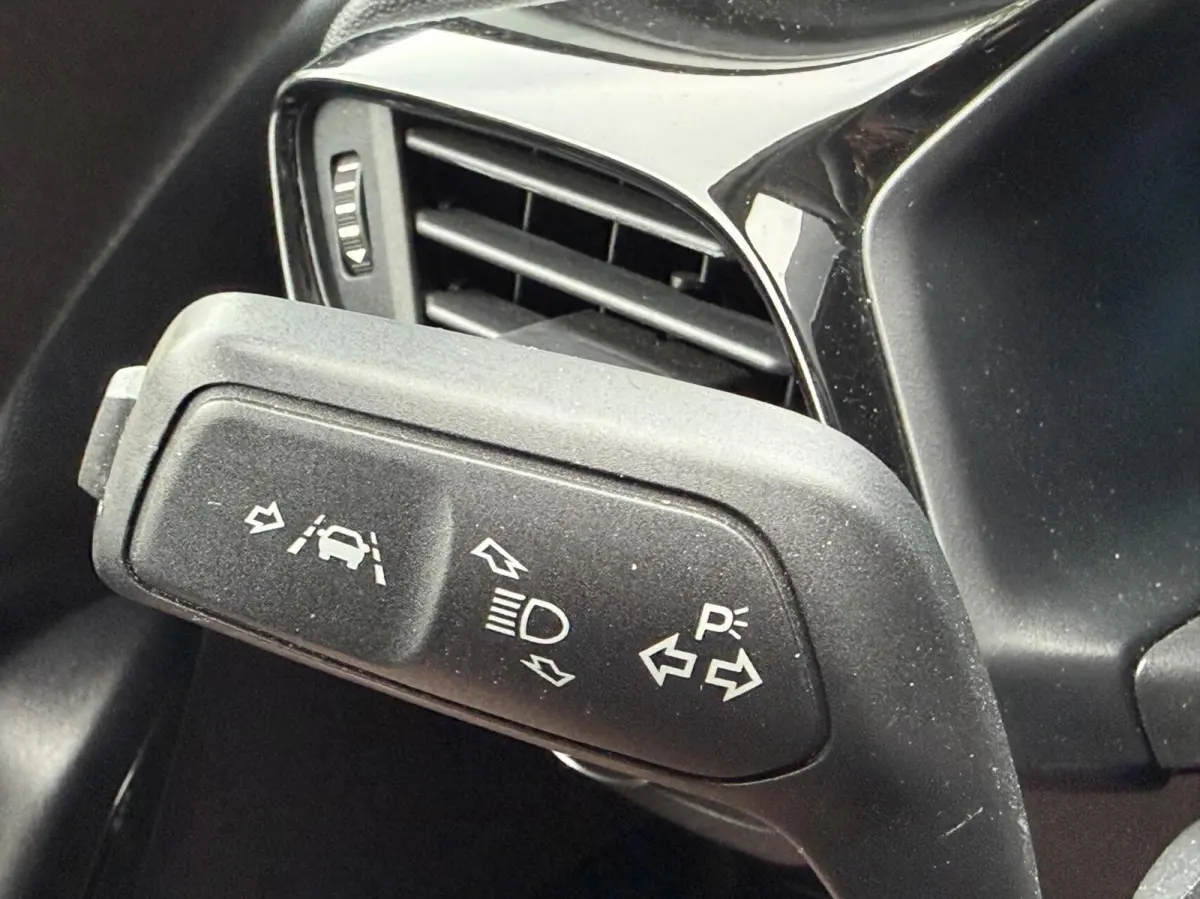 1.1 Trend Cruise CarPlay PDC Airco Elek spiegel