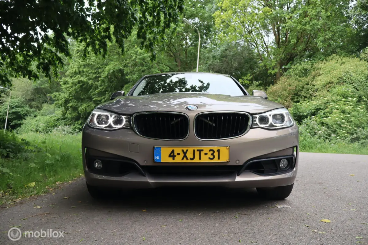 328i xDrive High Executive!