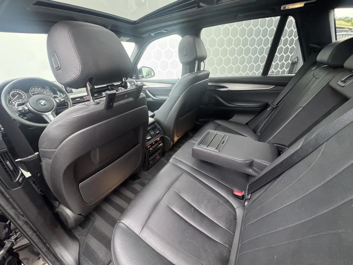 xDrive40e High Executive Panoramdak Trekhaak Leer Led