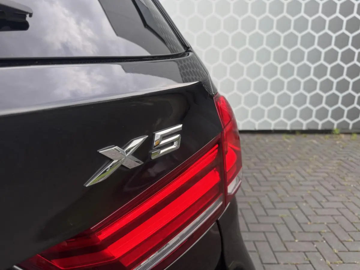 xDrive40e High Executive Panoramdak Trekhaak Leer Led