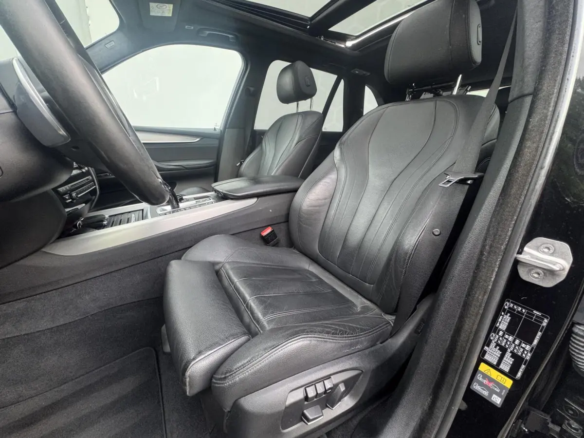 xDrive40e High Executive Panoramdak Trekhaak Leer Led