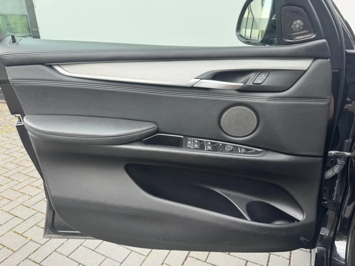 xDrive40e High Executive Panoramdak Trekhaak Leer Led