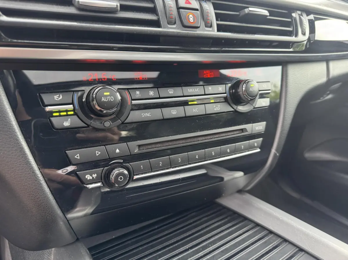 xDrive40e High Executive Panoramdak Trekhaak Leer Led