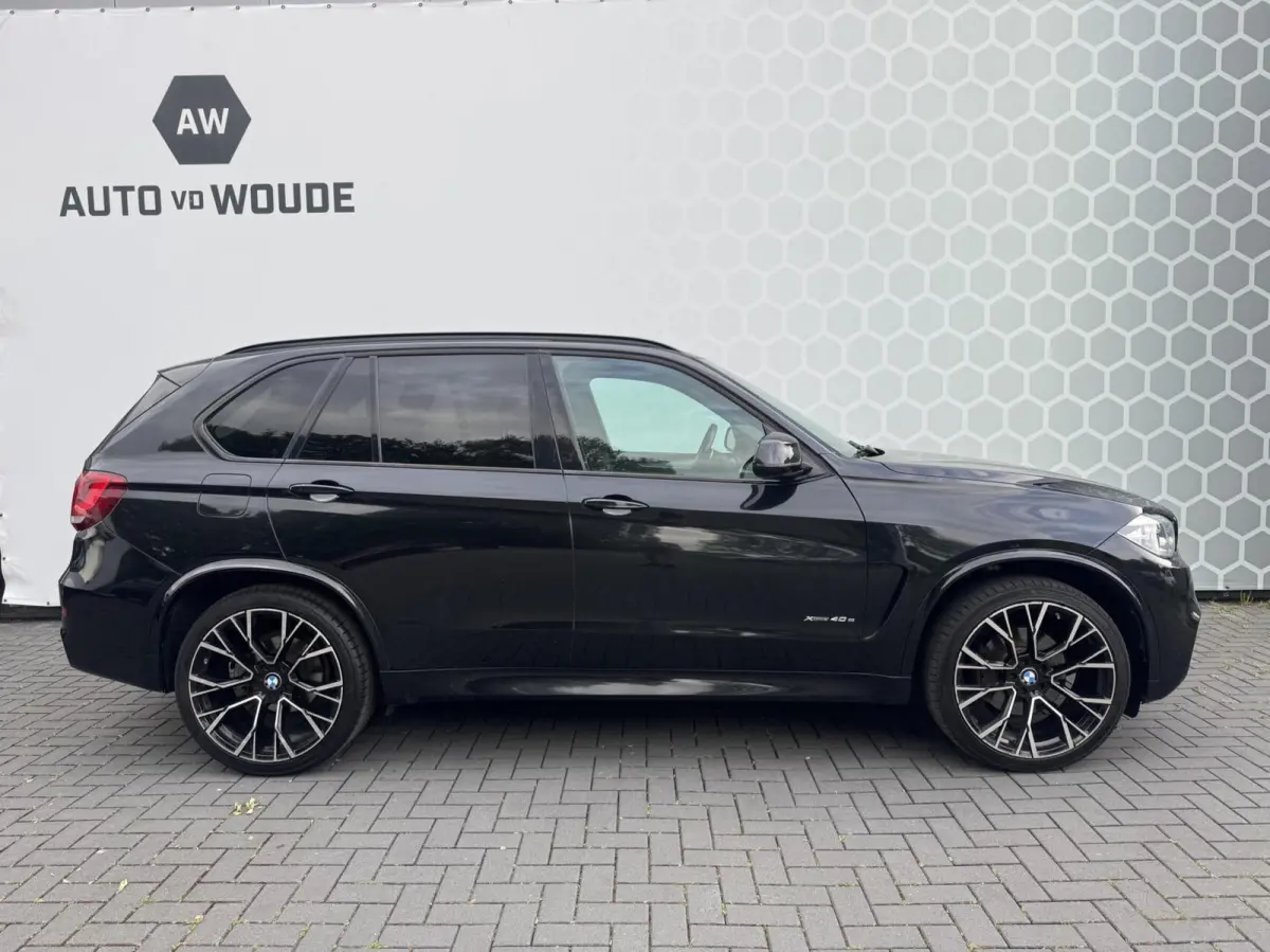 xDrive40e High Executive Panoramdak Trekhaak Leer Led