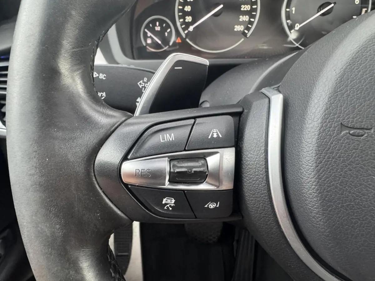 xDrive40e High Executive Panoramdak Trekhaak Leer Led