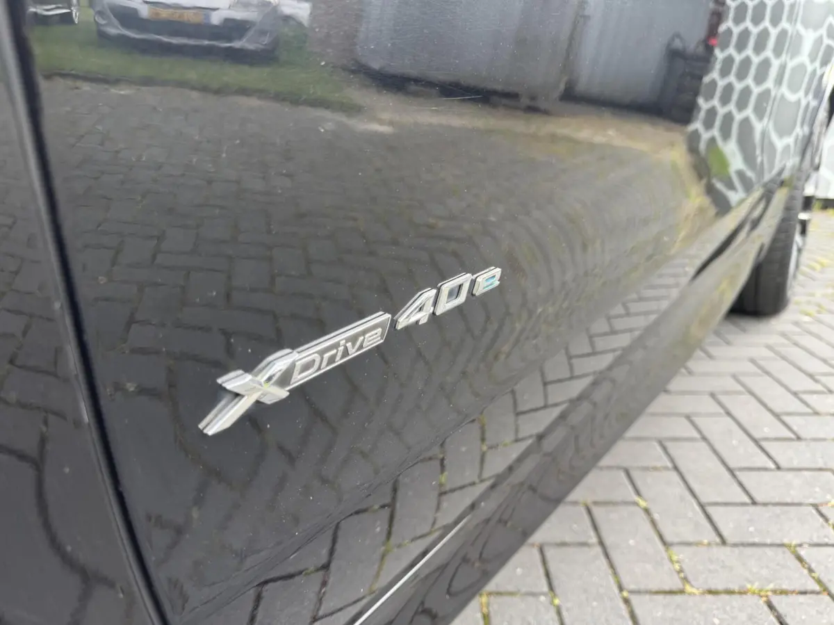 xDrive40e High Executive Panoramdak Trekhaak Leer Led