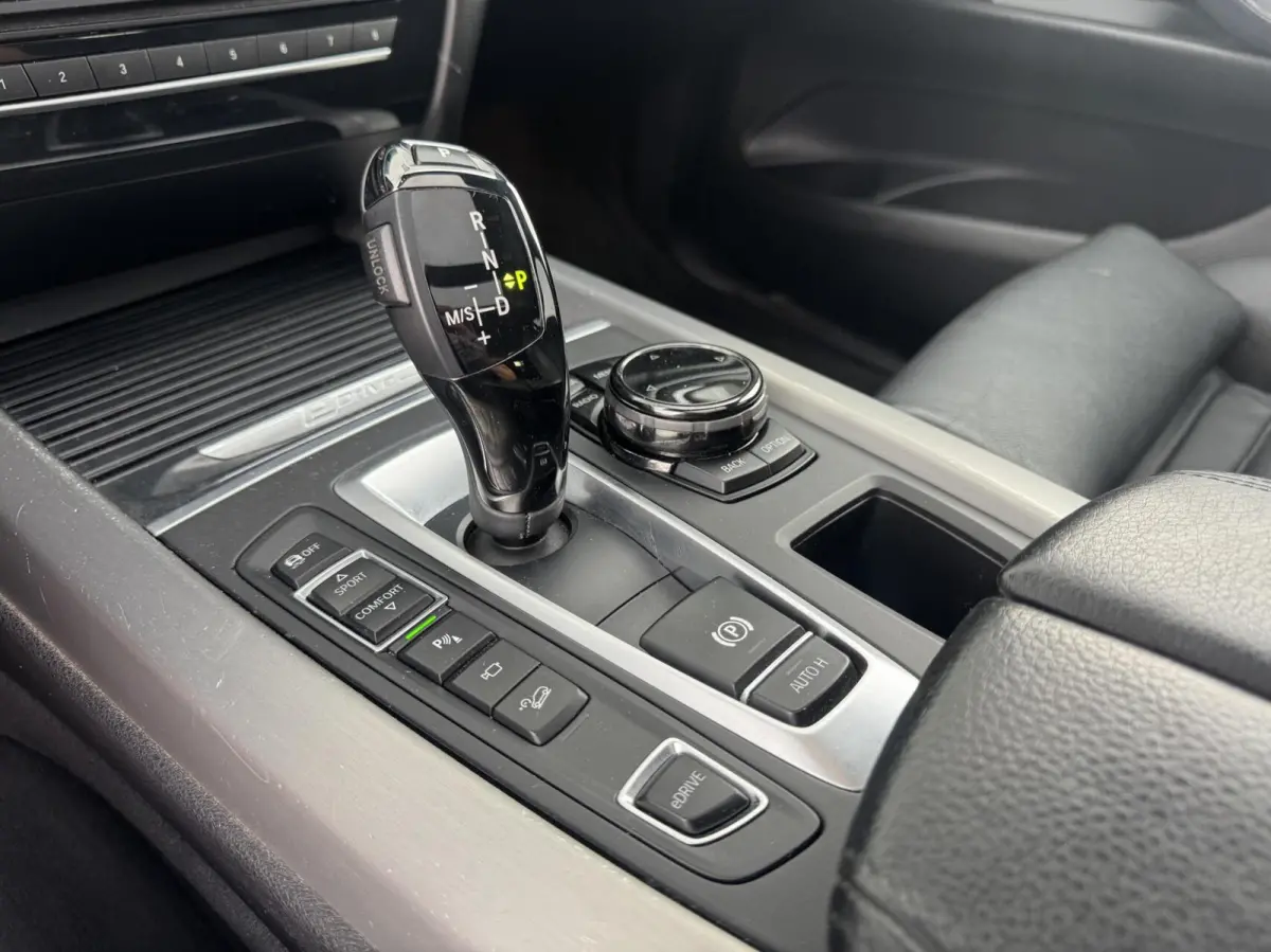 xDrive40e High Executive Panoramdak Trekhaak Leer Led