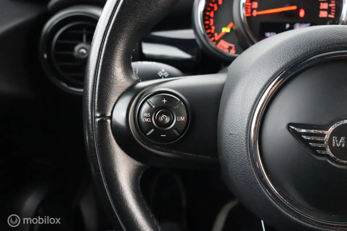 Mini 2.0 S Chili | Pano | H&K Sound | Camera |