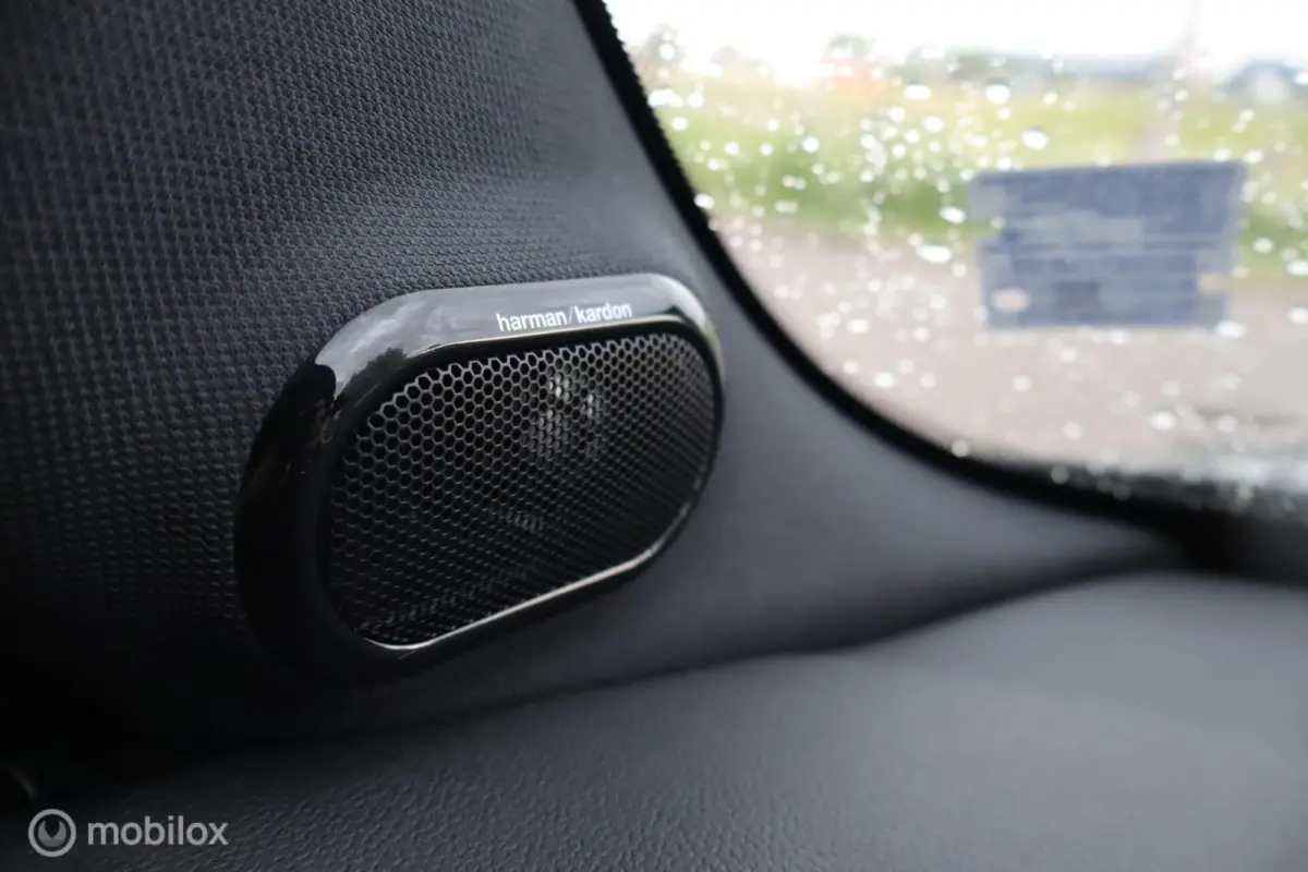 Mini 2.0 S Chili | Pano | H&K Sound | Camera |
