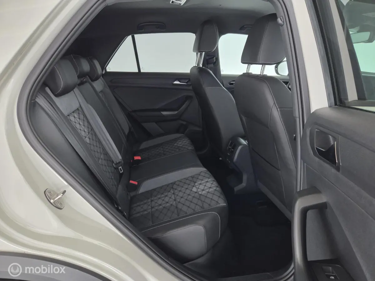 1.5 TSI R-Line Business+ trekhaak|IQ.led|cam|automaat|lmv18