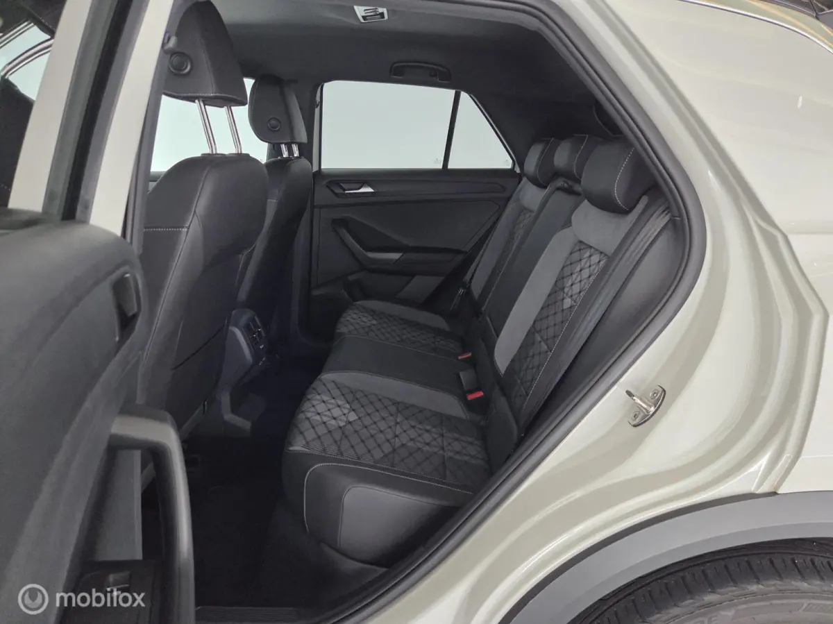 1.5 TSI R-Line Business+ trekhaak|IQ.led|cam|automaat|lmv18