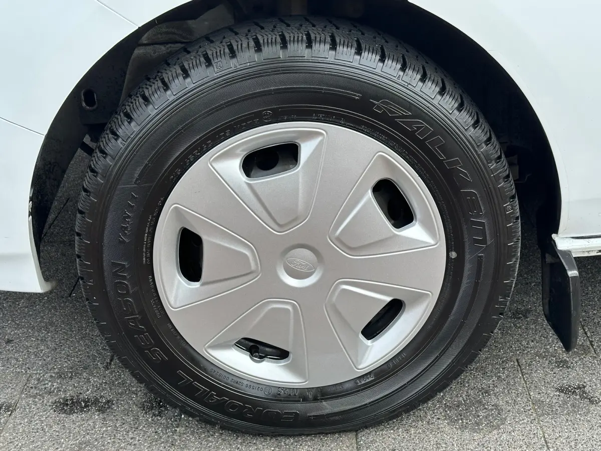 320 2.0 TDCI L1H1 Trend Airco PDC