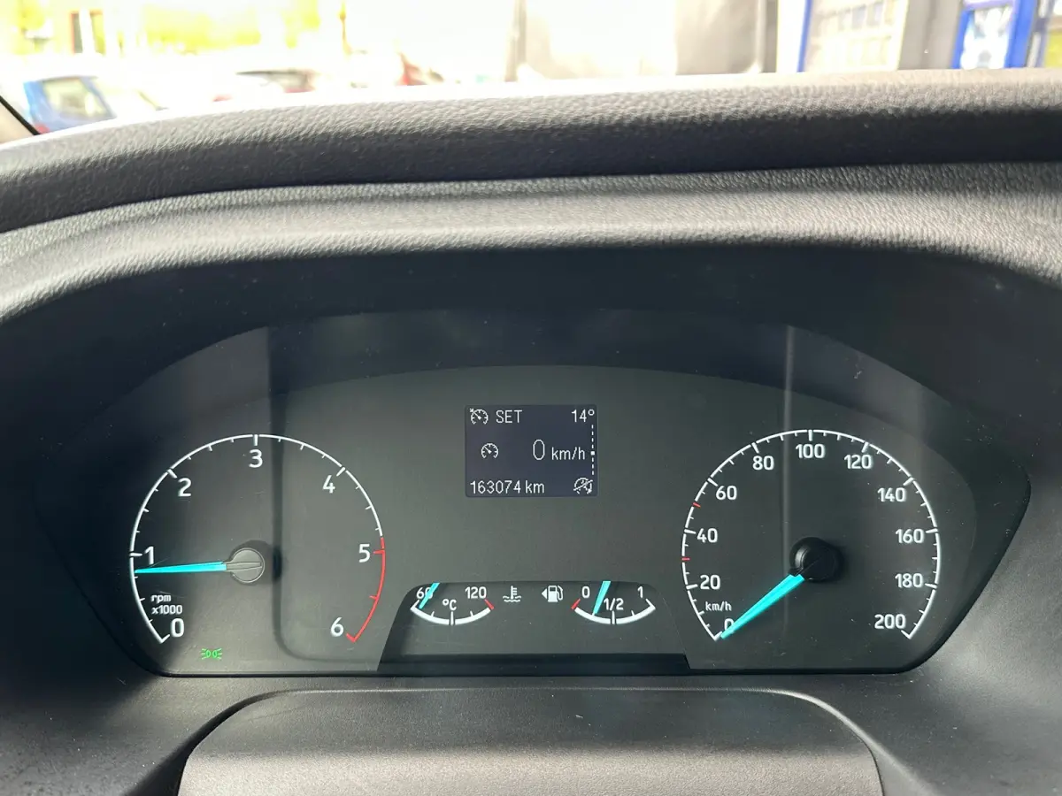320 2.0 TDCI L1H1 Trend Airco PDC