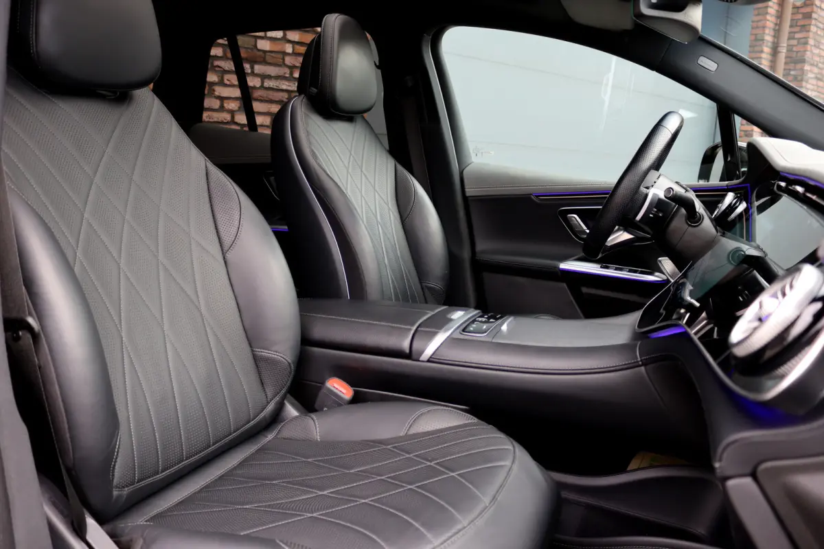 500 4MATIC AMG Line Premium 91 kWh | Hyperscreen | Distronic+ | Nappa Leder | Stoelventilatie | Trekhaak | Burmester | Digital Light | Panoramadak | Keyless Go |