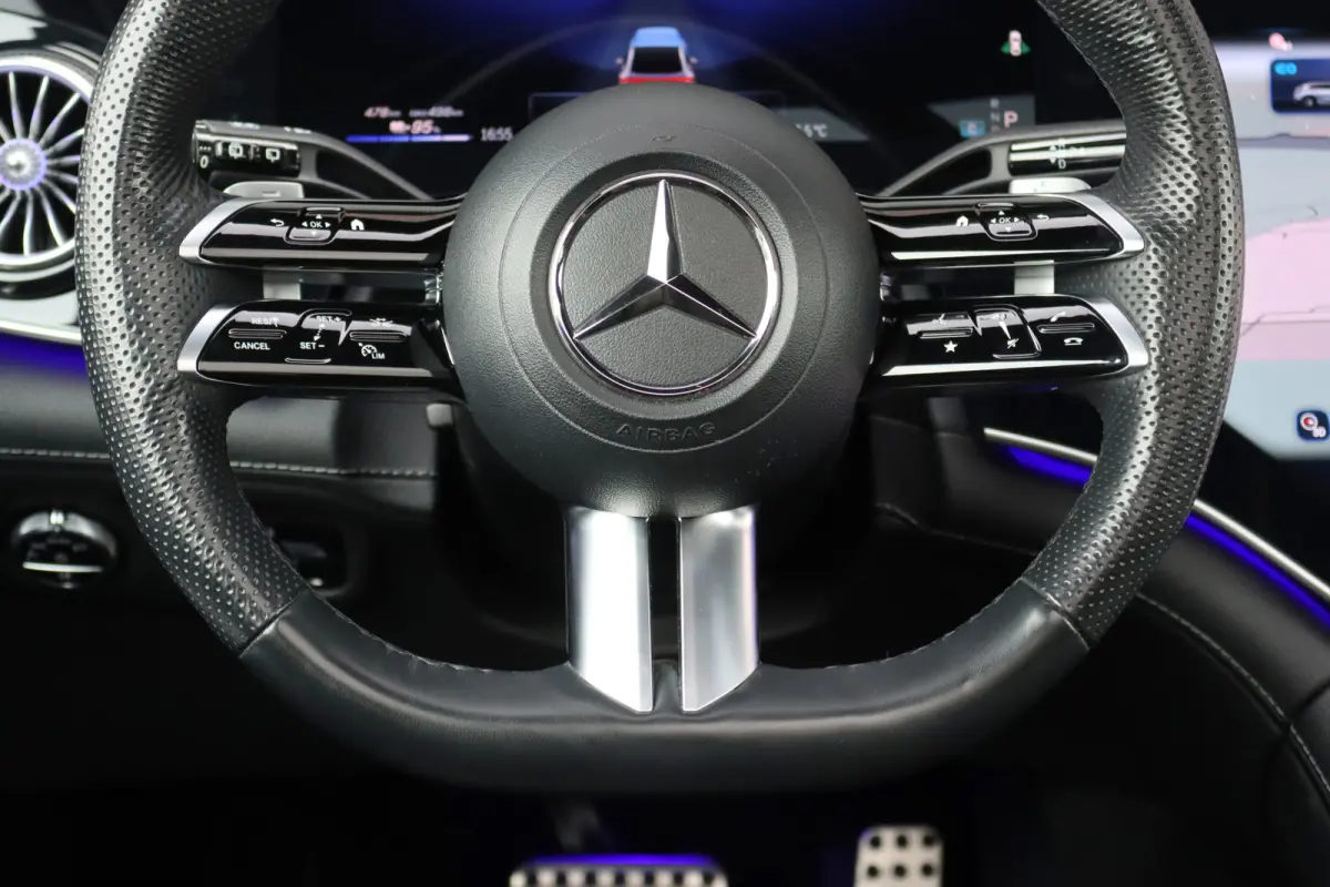 500 4MATIC AMG Line Premium 91 kWh | Hyperscreen | Distronic+ | Nappa Leder | Stoelventilatie | Trekhaak | Burmester | Digital Light | Panoramadak | Keyless Go |