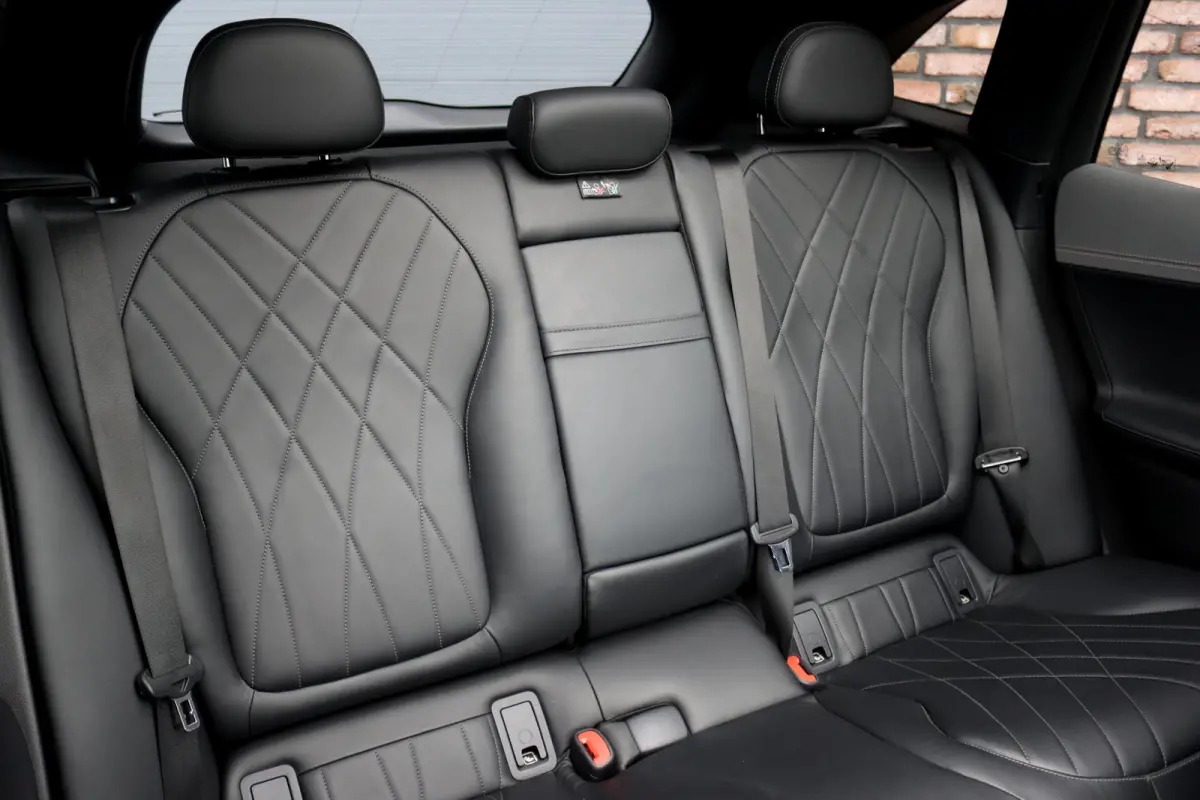 500 4MATIC AMG Line Premium 91 kWh | Hyperscreen | Distronic+ | Nappa Leder | Stoelventilatie | Trekhaak | Burmester | Digital Light | Panoramadak | Keyless Go |