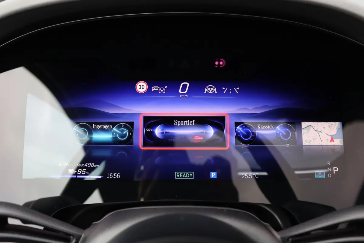 500 4MATIC AMG Line Premium 91 kWh | Hyperscreen | Distronic+ | Nappa Leder | Stoelventilatie | Trekhaak | Burmester | Digital Light | Panoramadak | Keyless Go |