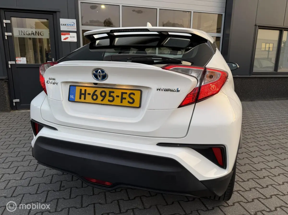 1.8 Hybrid Dynamic / Camera / ACC