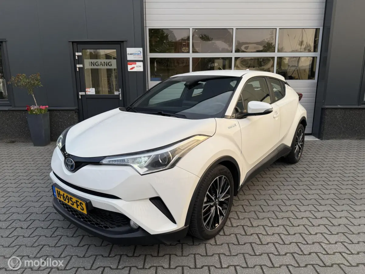 1.8 Hybrid Dynamic / Camera / ACC