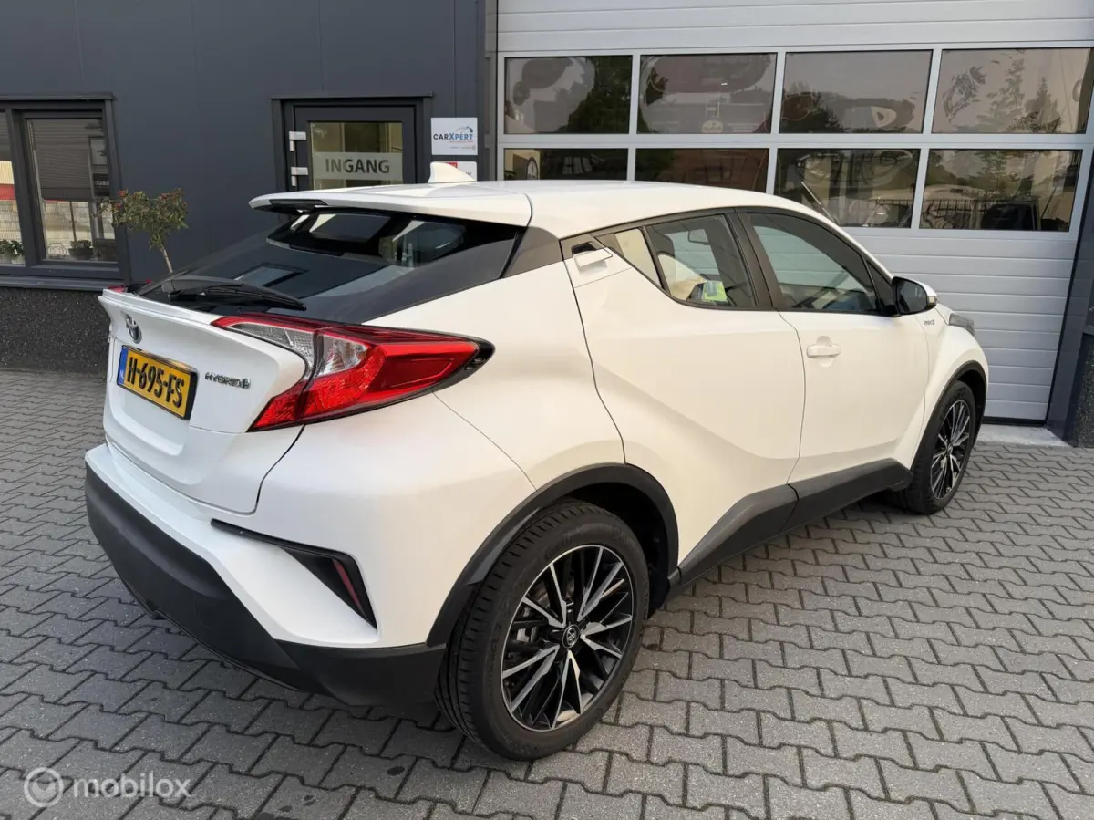 1.8 Hybrid Dynamic / Camera / ACC