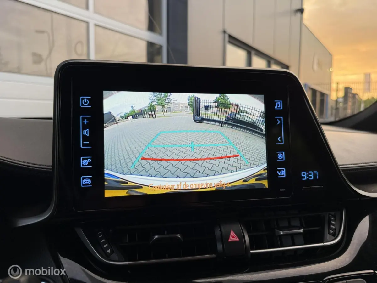 1.8 Hybrid Dynamic / Camera / ACC