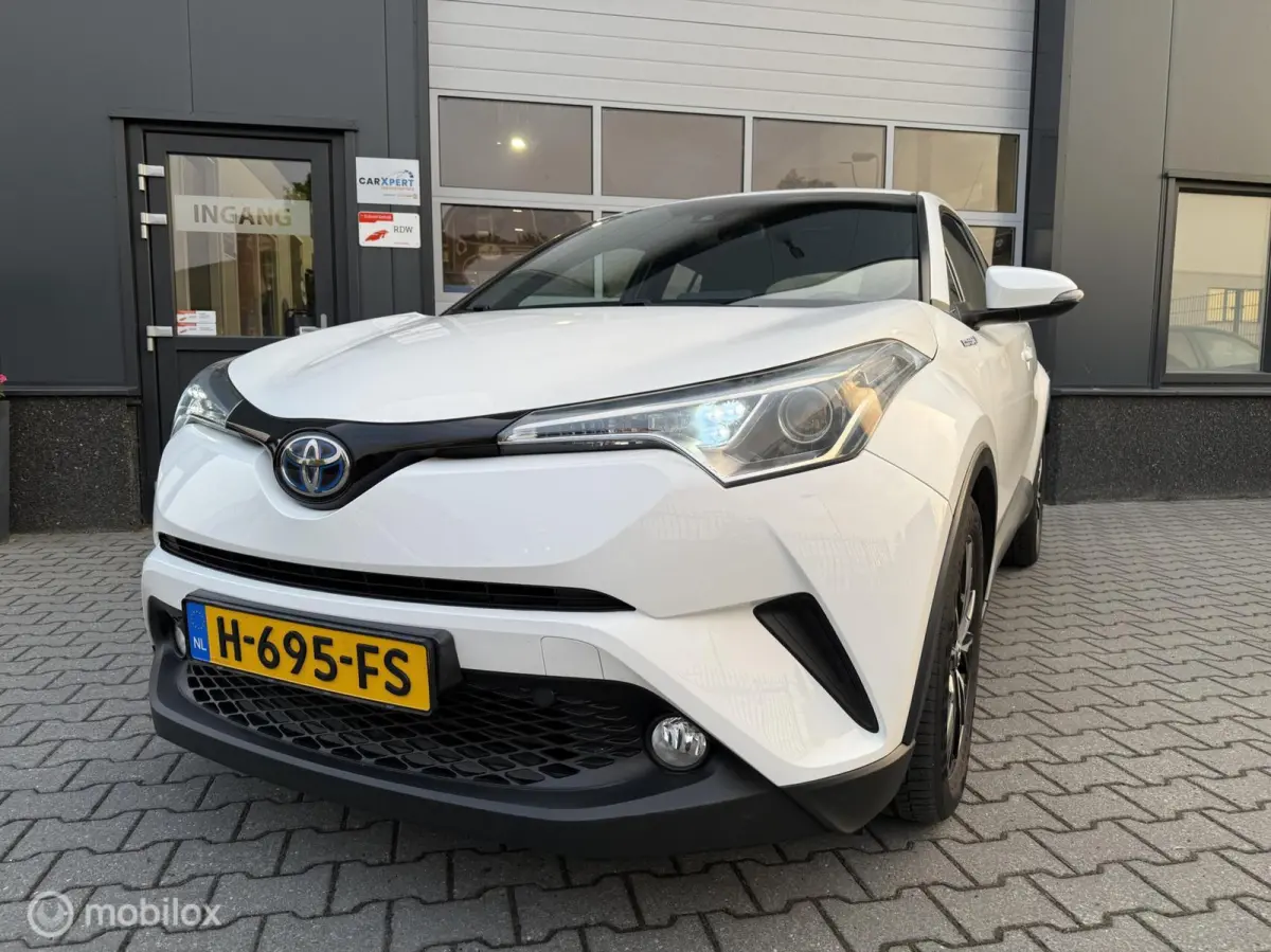 1.8 Hybrid Dynamic / Camera / ACC