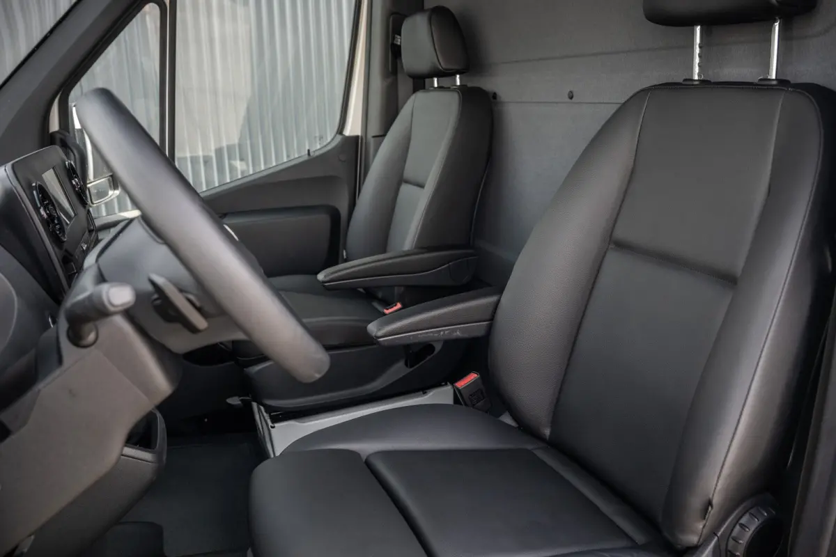 519 CDI | 190PK | Automaat | Nieuw | Luchtvering | LED | Cruise | Carplay | Mbux | Navi | Climatronic