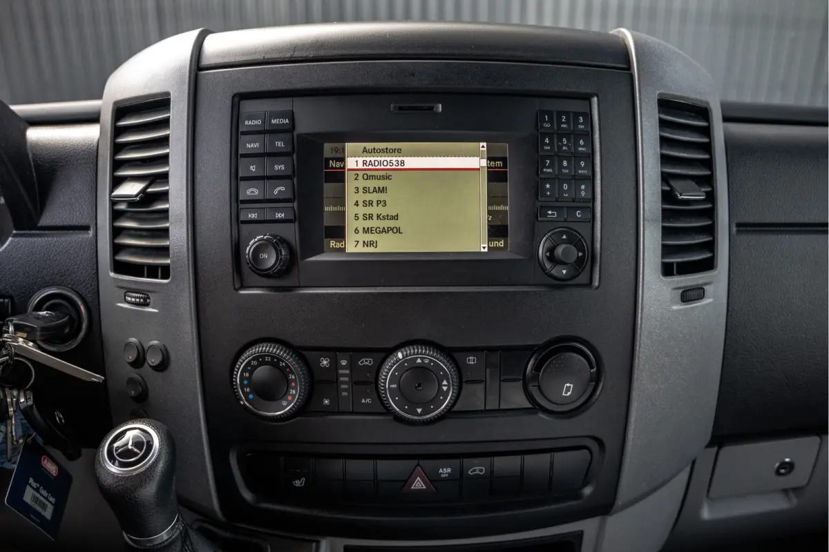 519 CDI 3.0 V6 | 190 PK | Euro 6 | Automaat | LED | Cruise | Airco | 3-Zits