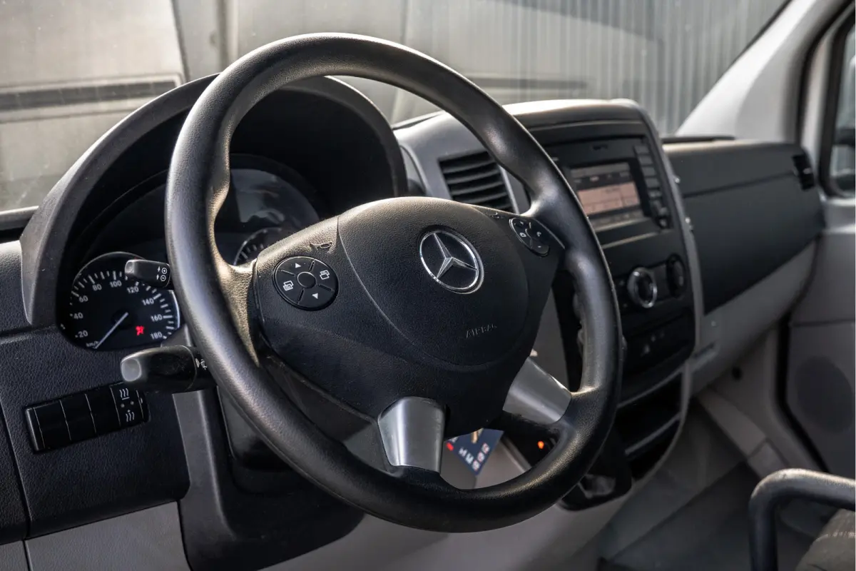519 CDI 3.0 V6 | 190 PK | Euro 6 | Automaat | LED | Cruise | Airco | 3-Zits