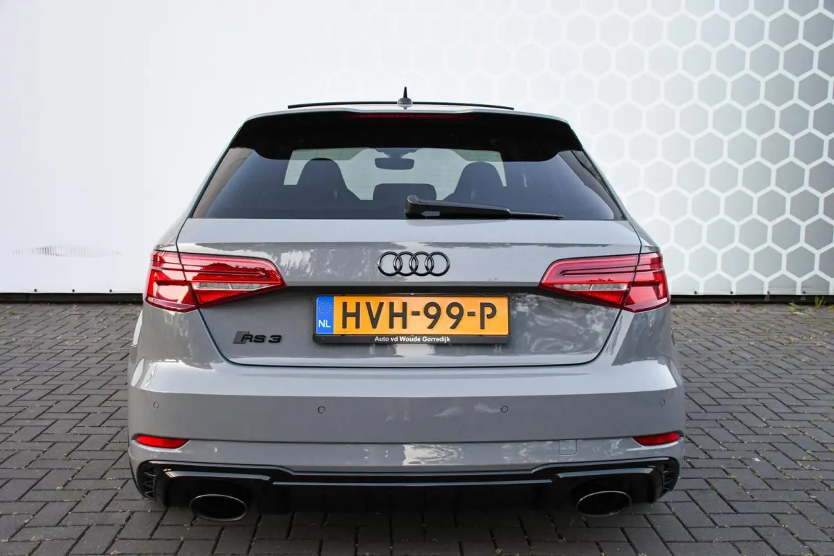 RS3 2.5 TFSI Quattro Panoramdak Virtual B&O 400PK KW Rotiform