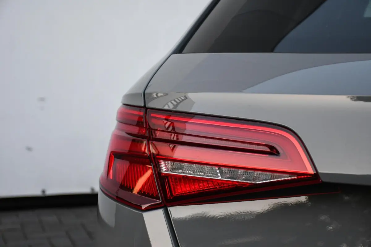 RS3 2.5 TFSI Quattro Panoramdak Virtual B&O 400PK KW Rotiform