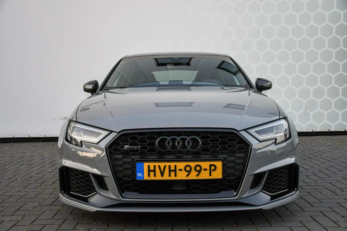 RS3 2.5 TFSI Quattro Panoramdak Virtual B&O 400PK KW Rotiform