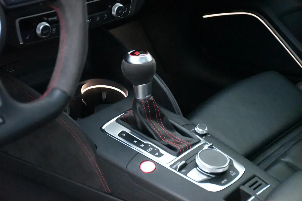 RS3 2.5 TFSI Quattro Panoramdak Virtual B&O 400PK KW Rotiform