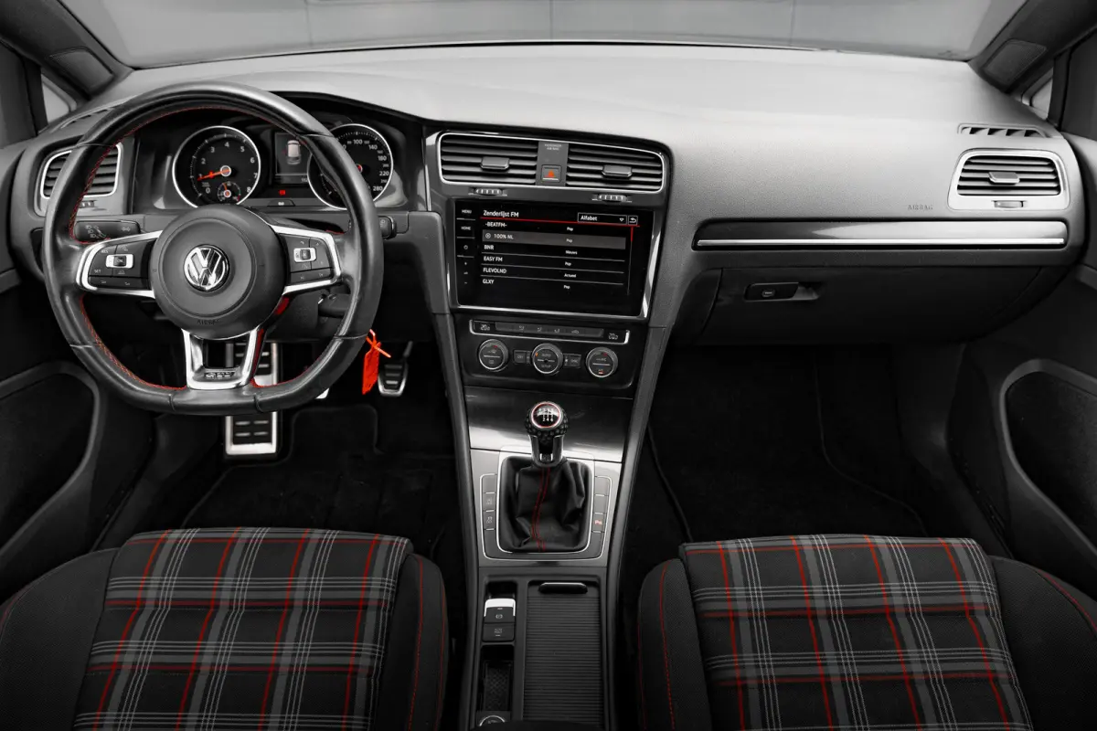2.0 TSI GTI Performance | Handgeschakeld | Cruise Control | Parkeersensor V+A |