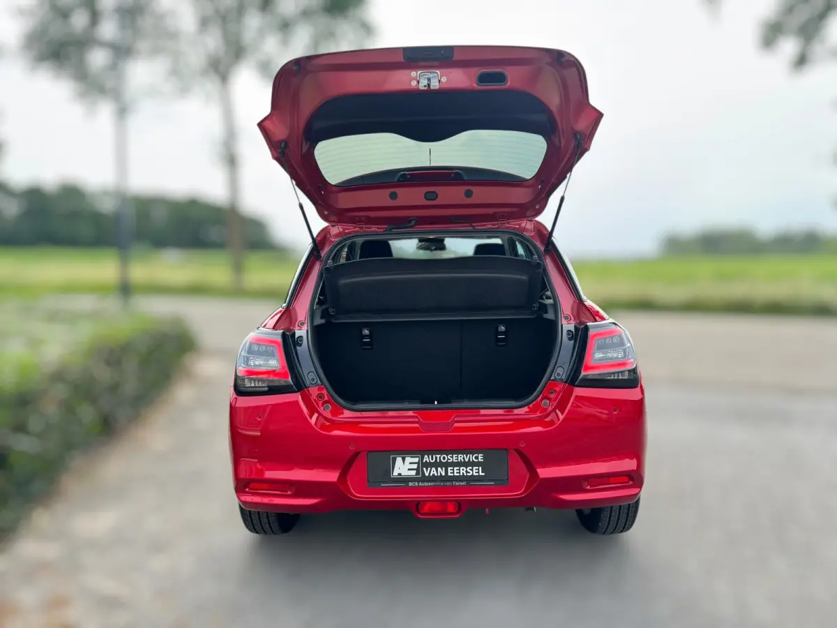 1.2 Select Smart Hybrid CAMERA / PARKEERSENSOREN / NAVIGATIE / CRUISE CONTROL / STOELVERWARMING / ECC