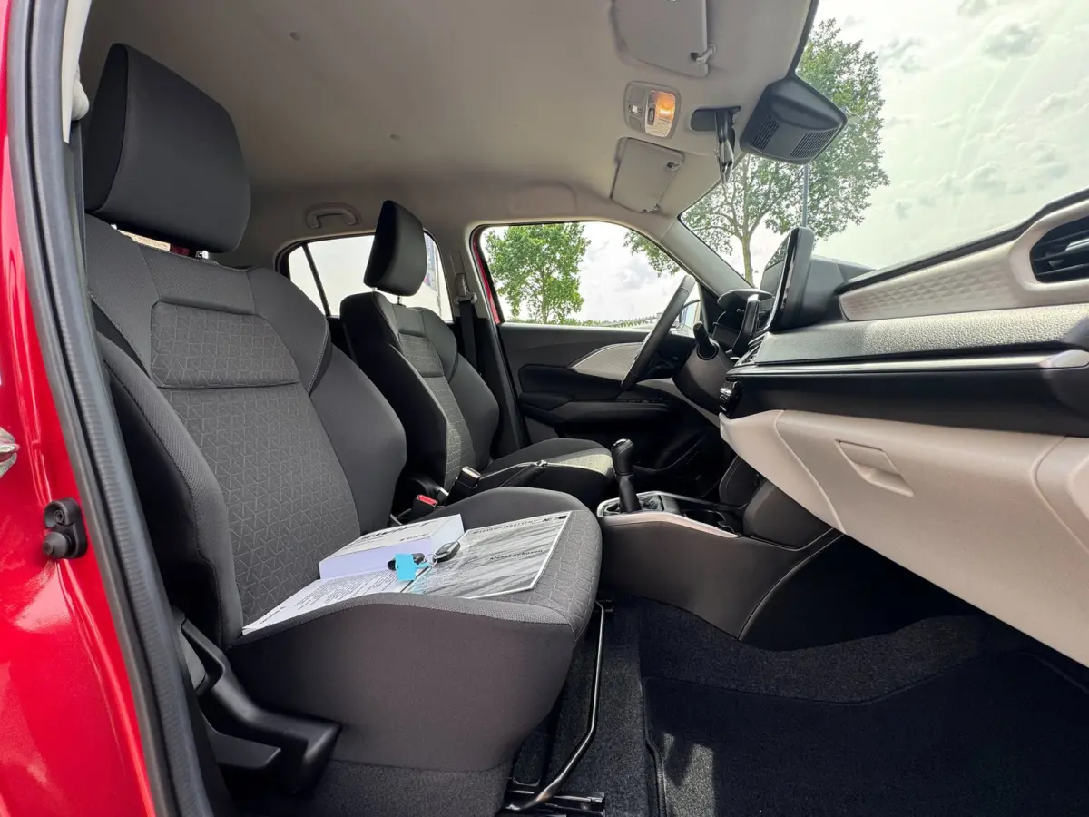 1.2 Select Smart Hybrid CAMERA / PARKEERSENSOREN / NAVIGATIE / CRUISE CONTROL / STOELVERWARMING / ECC