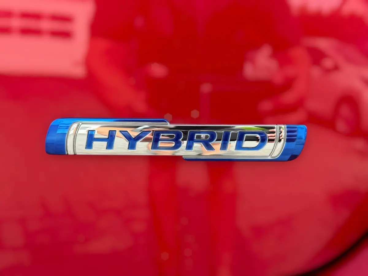 1.2 Select Smart Hybrid CAMERA / PARKEERSENSOREN / NAVIGATIE / CRUISE CONTROL / STOELVERWARMING / ECC