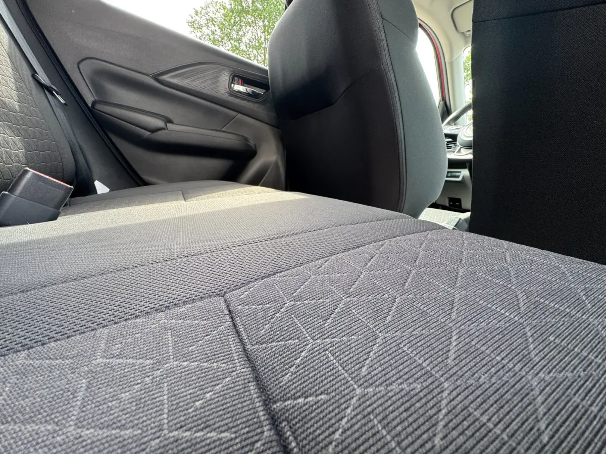 1.2 Select Smart Hybrid CAMERA / PARKEERSENSOREN / NAVIGATIE / CRUISE CONTROL / STOELVERWARMING / ECC