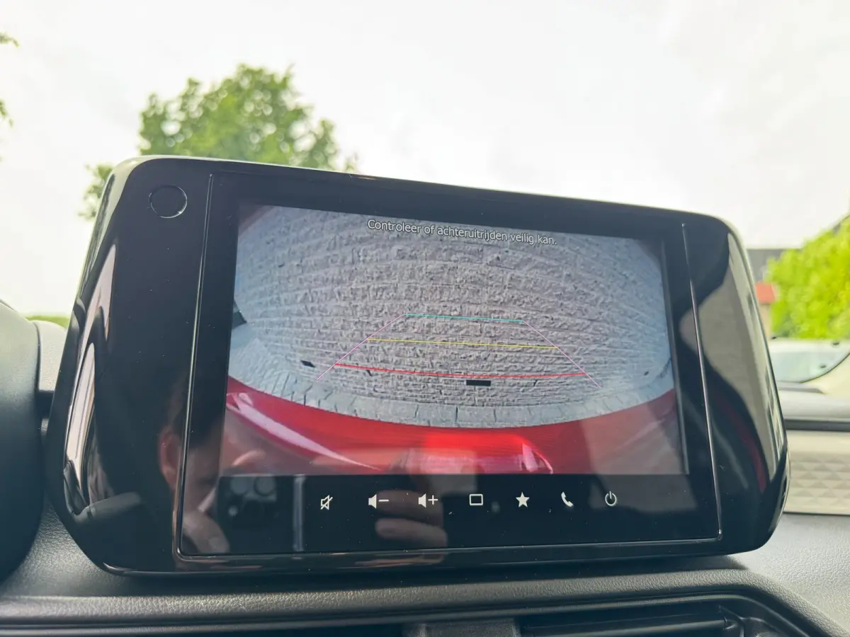 1.2 Select Smart Hybrid CAMERA / PARKEERSENSOREN / NAVIGATIE / CRUISE CONTROL / STOELVERWARMING / ECC