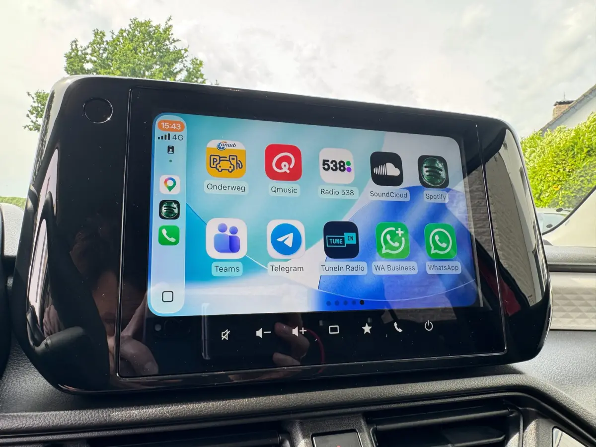 1.2 Select Smart Hybrid CAMERA / PARKEERSENSOREN / NAVIGATIE / CRUISE CONTROL / STOELVERWARMING / ECC