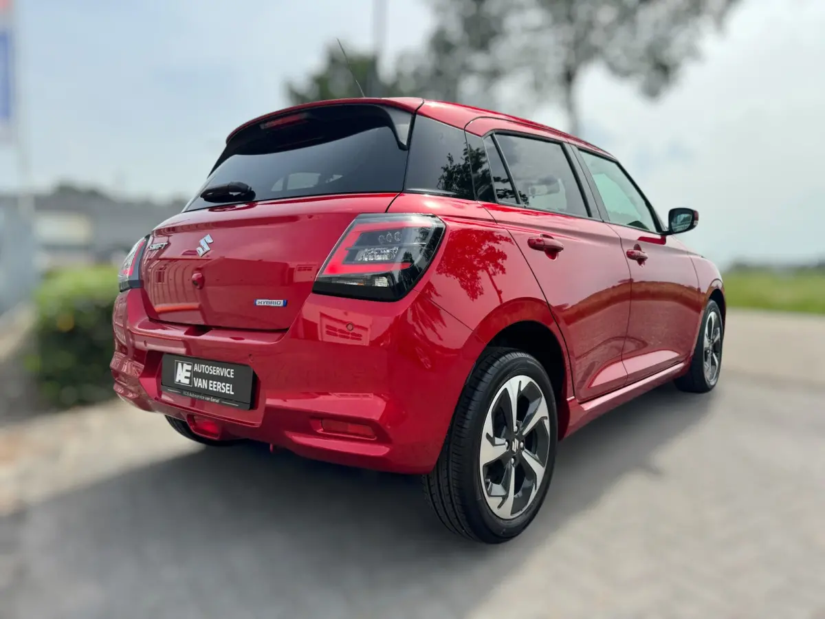 1.2 Select Smart Hybrid CAMERA / PARKEERSENSOREN / NAVIGATIE / CRUISE CONTROL / STOELVERWARMING / ECC
