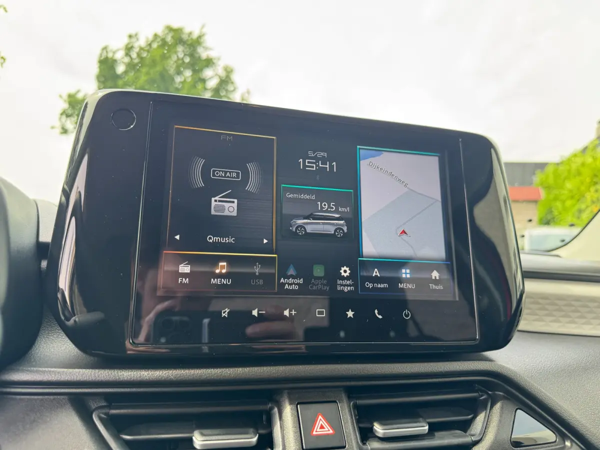 1.2 Select Smart Hybrid CAMERA / PARKEERSENSOREN / NAVIGATIE / CRUISE CONTROL / STOELVERWARMING / ECC