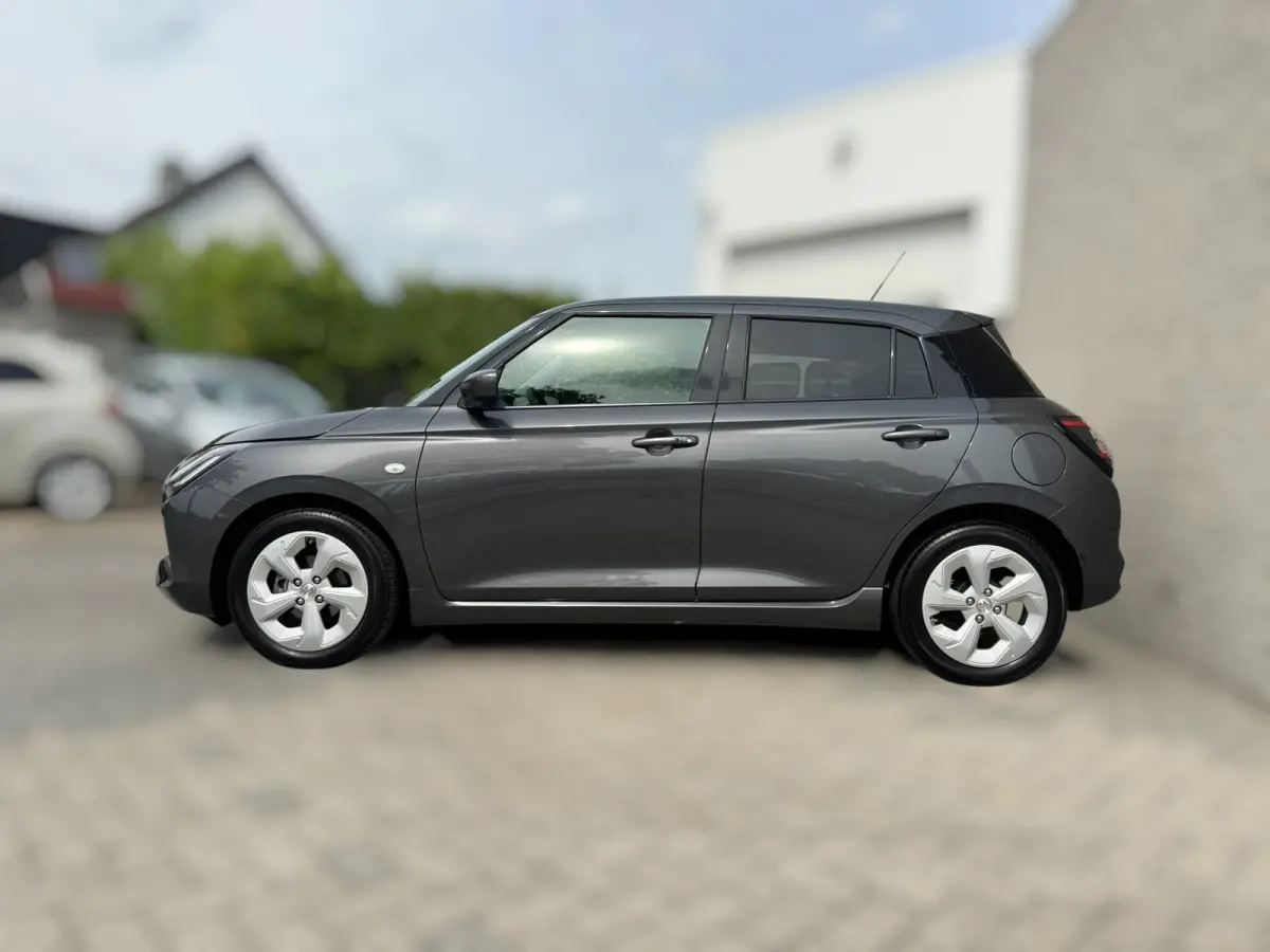 1.2 Select Smart Hybrid CAMERA / PARKEERSENSOREN / NAVIGATIE / CRUISE CONTROL / STOELVERWARMING / ECC