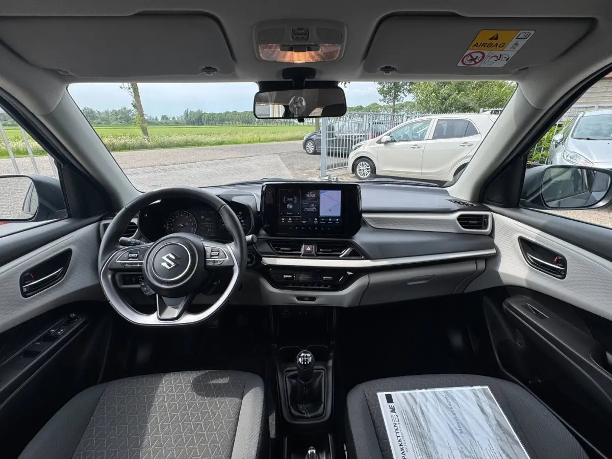 1.2 Select Smart Hybrid CAMERA / PARKEERSENSOREN / NAVIGATIE / CRUISE CONTROL / STOELVERWARMING / ECC