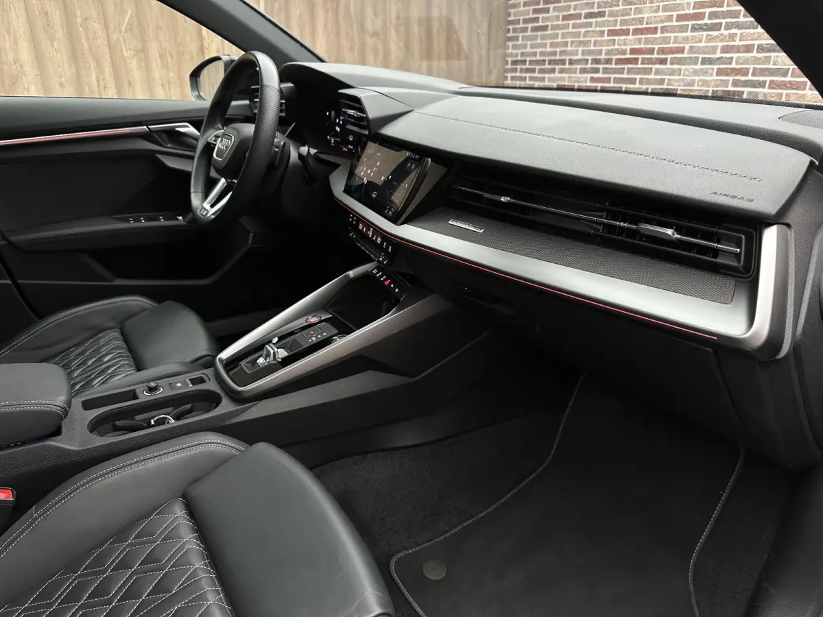 2.0 TFSI quattro Edition One
